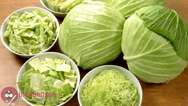 Chọn mua bắp cải tươi ngon, sáng bóng, giúp cho món ăn thêm tuyệt vời