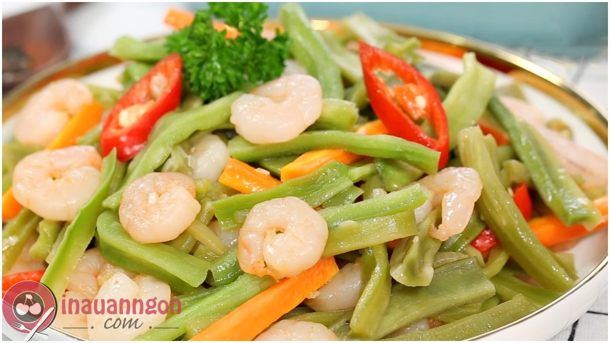 Xào rau tiến vua với tôm rồi thưởng thức với cả gia đình