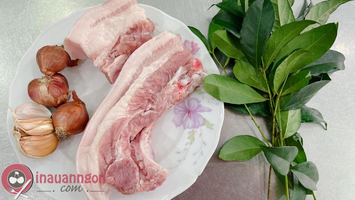 Nguyên liệu cần chuẩn bị để thực hiện thịt heo xào lá móc mật